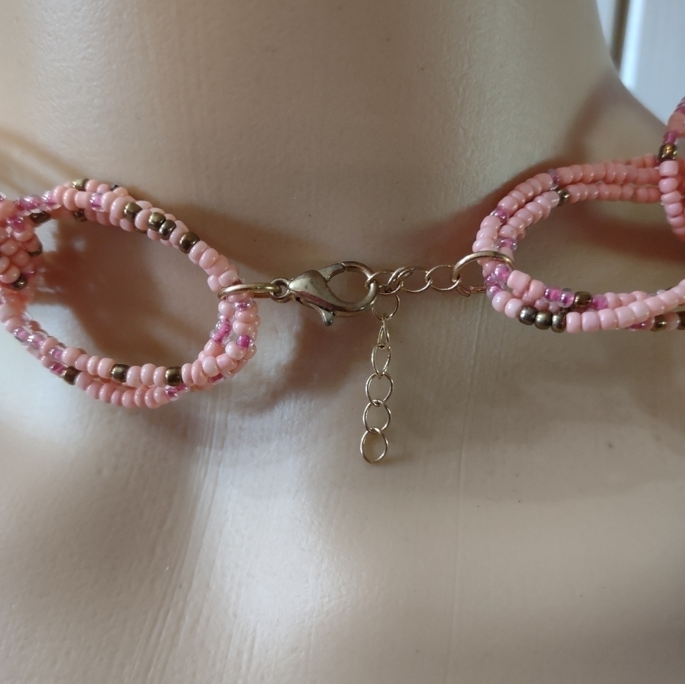 Pink women's beaded necklace and earrings set - Picture 5 of 5